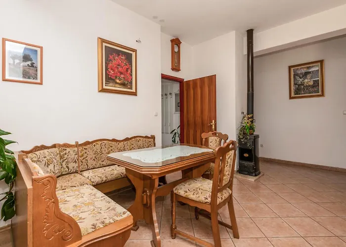 Three-bedroom In * Makarska