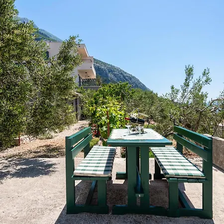 Διαμέρισμα Three-bedroom In