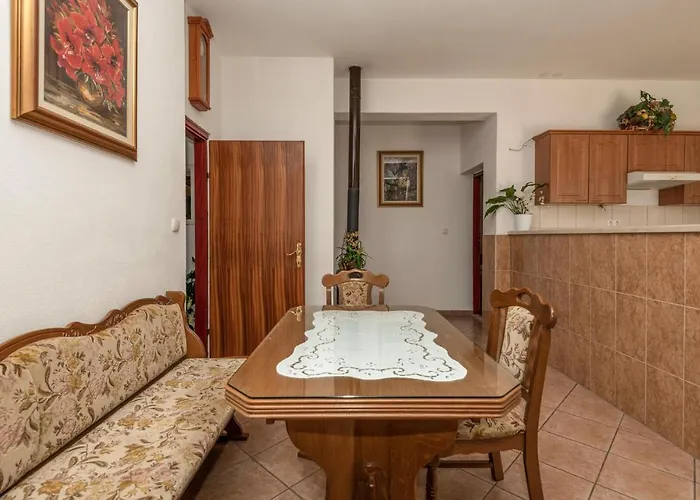 Apartment Three-bedroom In *