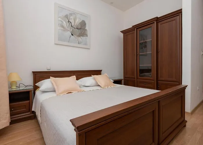 Three-bedroom In Apartmán